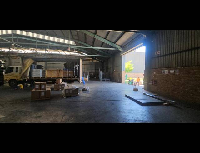 INDUSTRIAL PROPERTY TO RENT IN CLAYVILLE